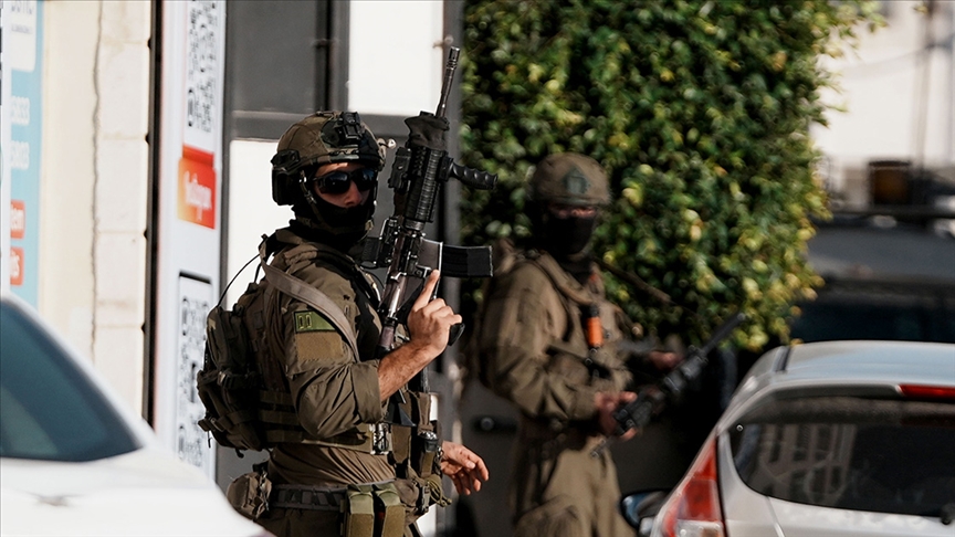 İsrail Batı Şeria’da iki Amerikalı aktivisti gözaltına aldı