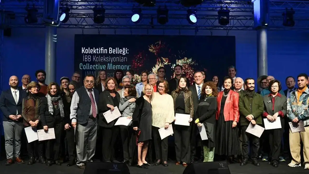Kolektifin Belleği: İBB Koleksiyonları sergisi açıldı