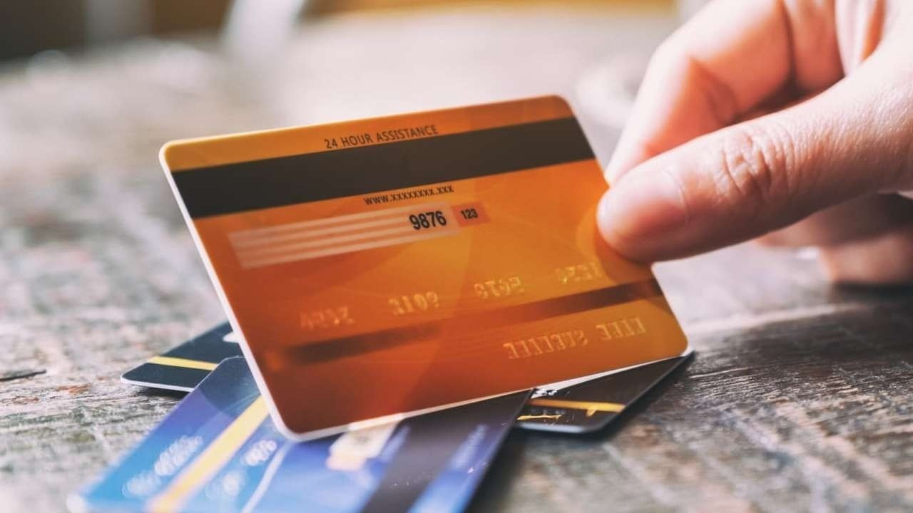 Devlet bin liralık 5 bin liralık banknot basmayınca çözümü bankalar sundu, kredi kartı limitleri patladı