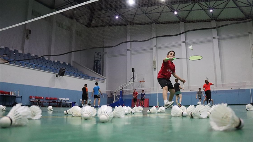 Nedendir bilinmez, Türkiye’nin badminton başkenti Erzincan oldu, bir yılda tam 99 madalya geldi