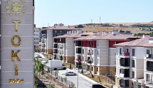 500 bin konuta 5 milyon 242 bin kişi başvurdu: Bu rakama sevinmeli mi, üzülmeli mi?