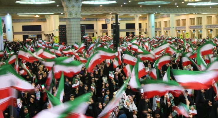 İran protestoları dağıtmak için halka gıda dağıtacak