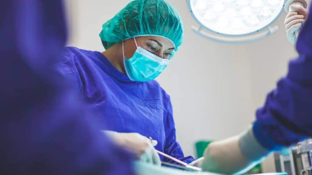 ‘Yabancı dil sendromu’: Her ameliyatında İspanyolca konuşarak ayılıyor