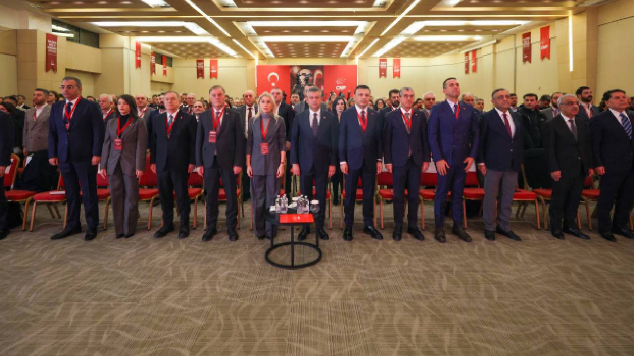 CHP İstanbul’da ‘Çözüm Konferansı’ yaptı