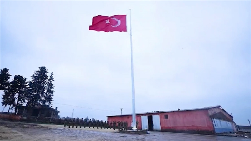 Saldırılan Türk bayrağı alanı hudut karakolu sınırları içine alındı