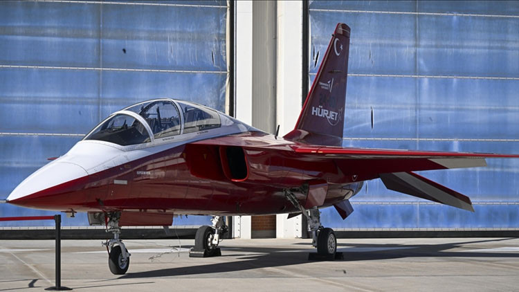 HürJet ünlü derginin kapağında: F-5’lerin yerini alacak