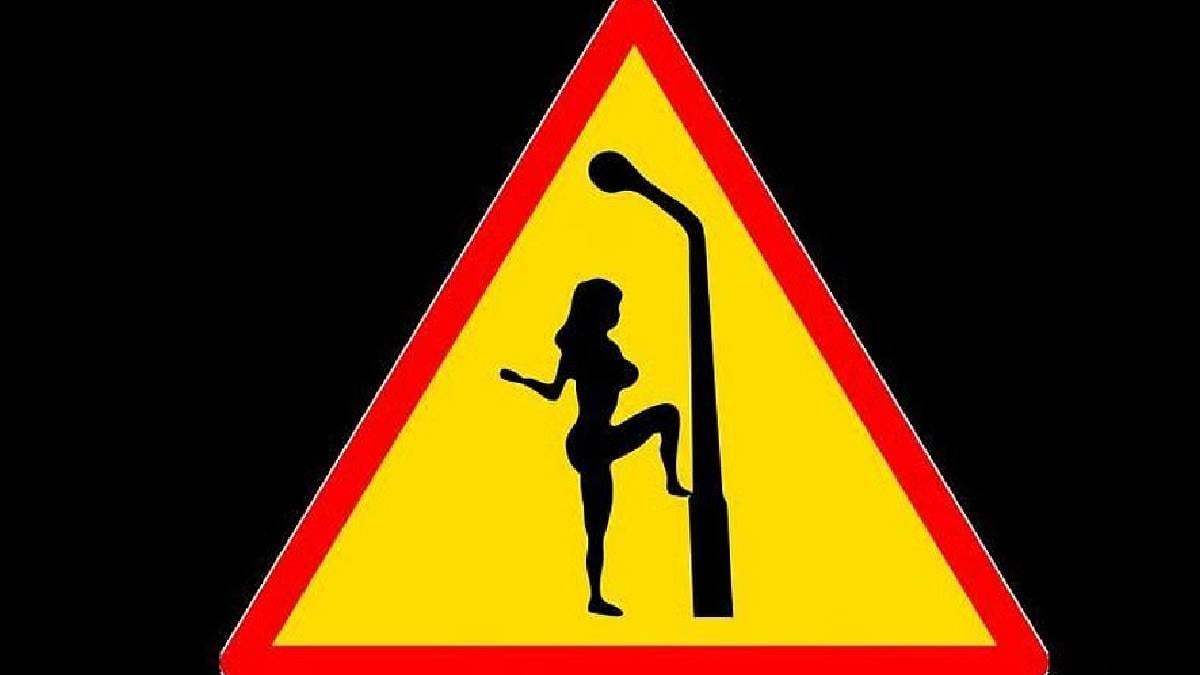 Dünyanın en ilginç trafik tabelası: İşte anlamı