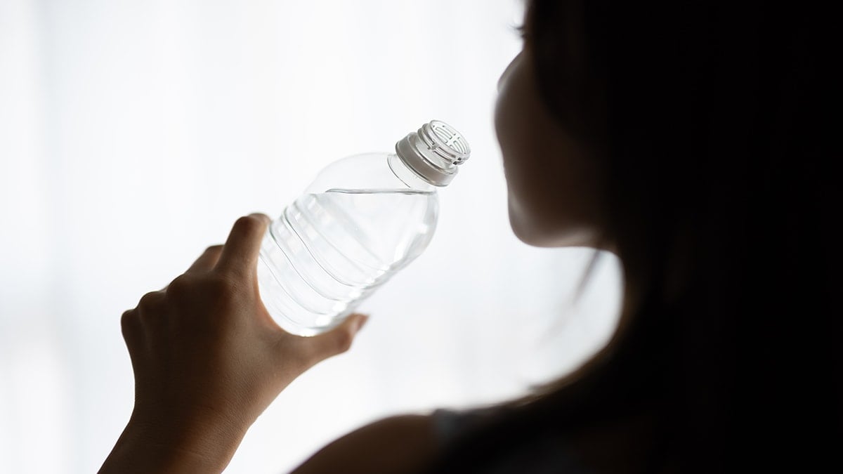 ‘Günde iki litre su iç’ kuralını da çöpe attılar: Yeni kuralın formülü var