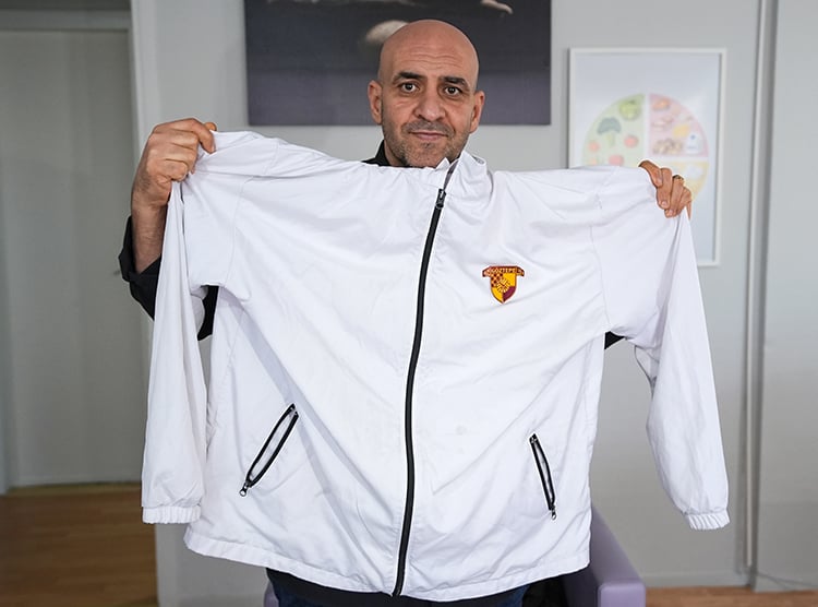 Diyet ve yürüyüşle beş ayda 50 kilo verdi: ‘Vücudunun yarısı gitmiş’ diyorlar