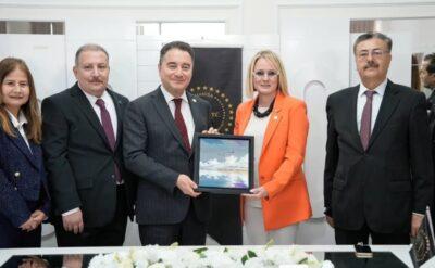 Ali Babacan: ‘Harıl harıl sermaye çıkıyor’