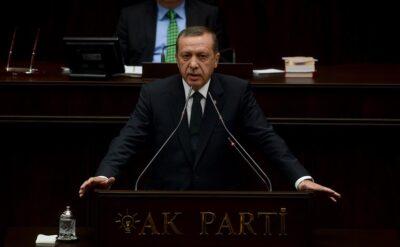 Erdoğan yine ‘laiklik’ten yüklendi: ‘Üç beş kart yobaz rahatsız oluyor diye…’