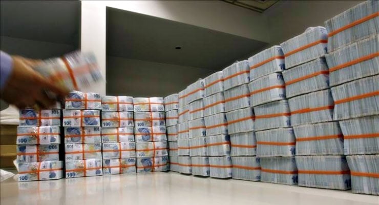 Bloomberg: Merkez, pazartesi günü 12 milyar dolar sattı