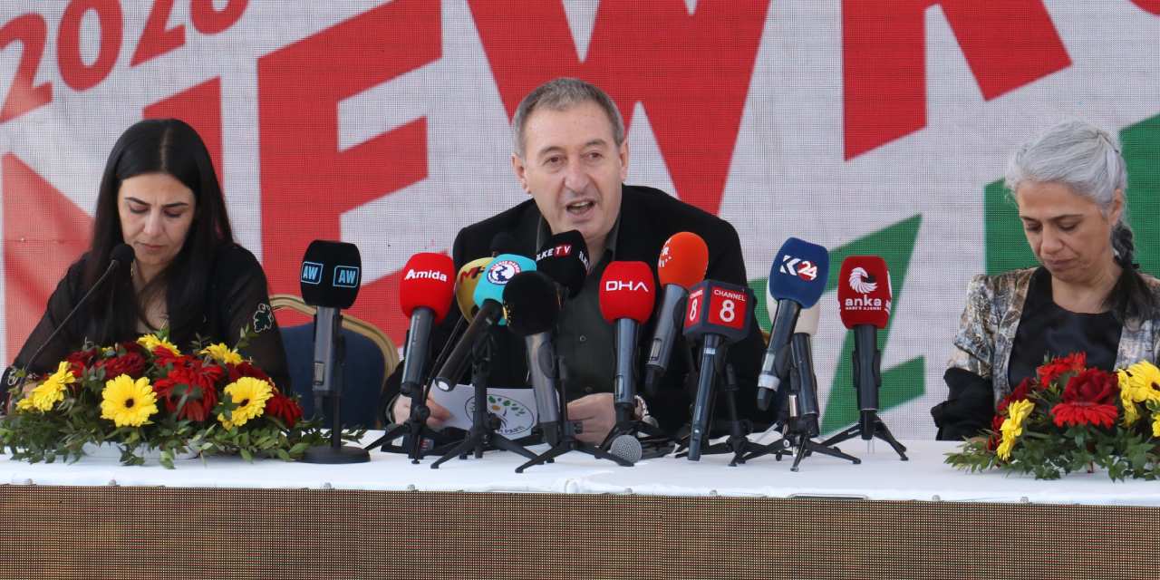 Bakırhan: Kürtler kimsenin silahlı gücü değil