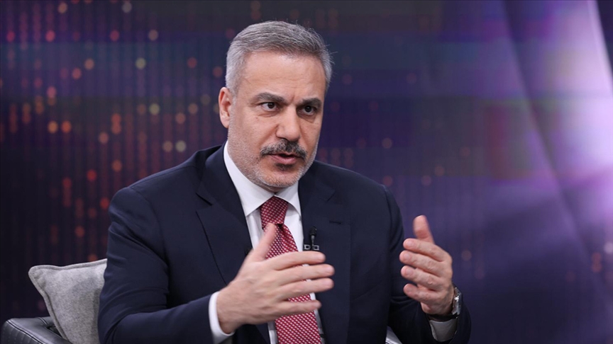 Fidan: Müzakere başladı, ABD ile İran Pakistan üzerinden mesaj aktarıyor