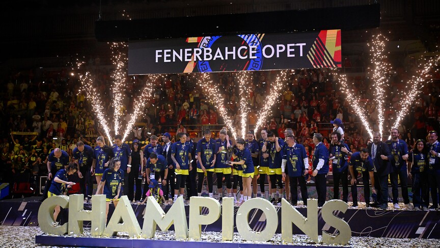 Fenerbahçe Opet Kadın Basketbol Takımı, 3. kez Avrupa’nın zirvesinde