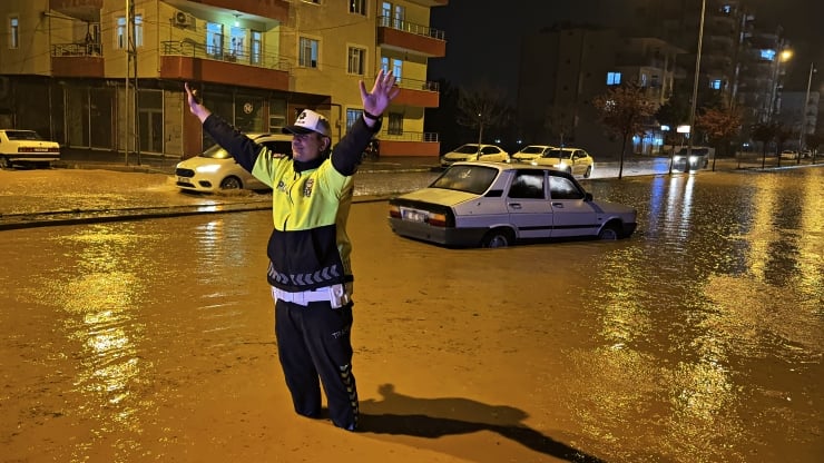 Sağanak yağış geliyor: 10 ile sarı kodlu uyarı