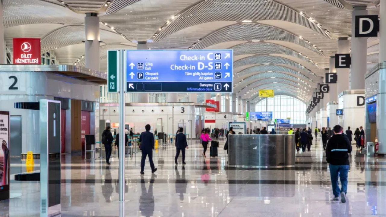 İstanbul Havalimanı’nda uyuşturucu operasyonu: Havaalanı personeli getirmiş