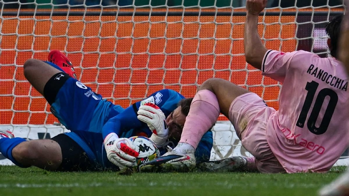 ABD’li kaleci ölümden döndü! Maçta boynu kırıldı