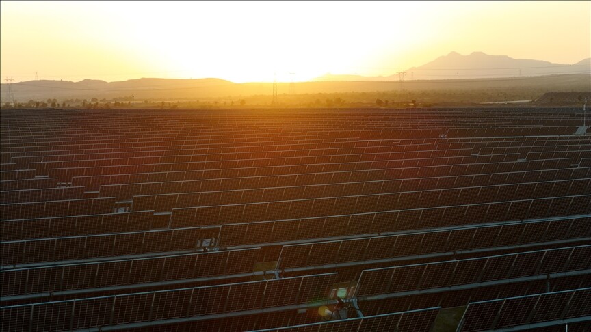 Yenilenebilir kaynakla elektrik üretimi kömürü solladı: Türkiye güneş enerjisinde yedinci sırada
