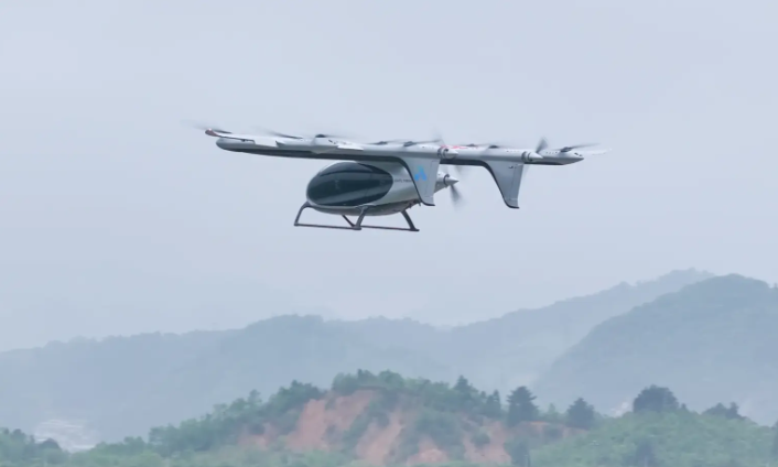 Kuryelere rakip çıktı: İki tonluk dev dron çay teslimatı yaptı