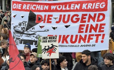 Zorunlu askerliğe karşı okul grevi: Öğrenciler sokakta